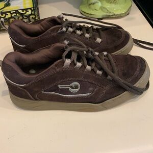Men’s 10.5 Brown Suede Vans used excellent condition